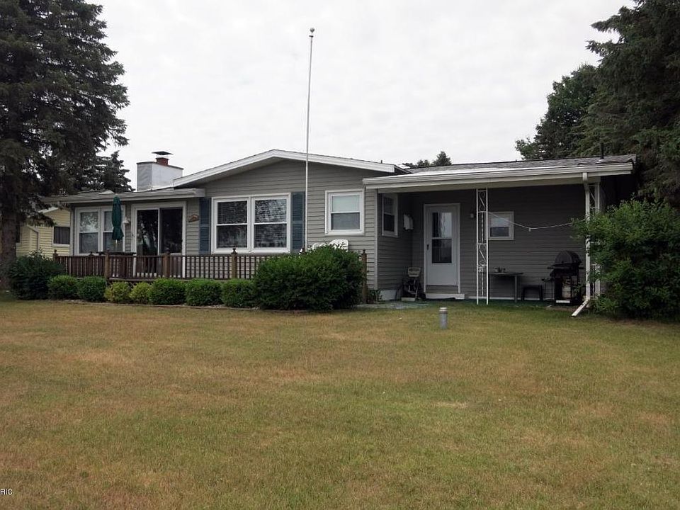 1st image of 7392 Holiday Dr