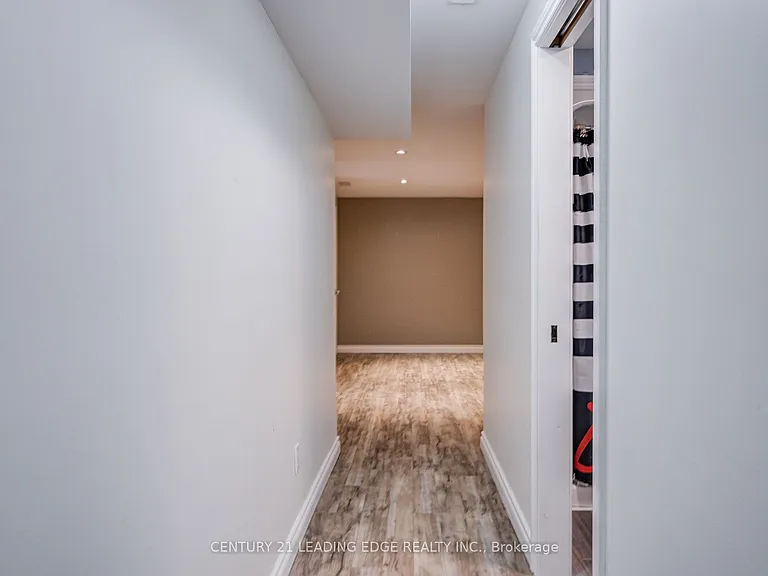 124 College St #9 — Photo 35