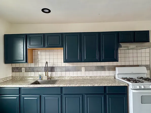 21 Verndale Ave Floor 3, Providence, RI 02905