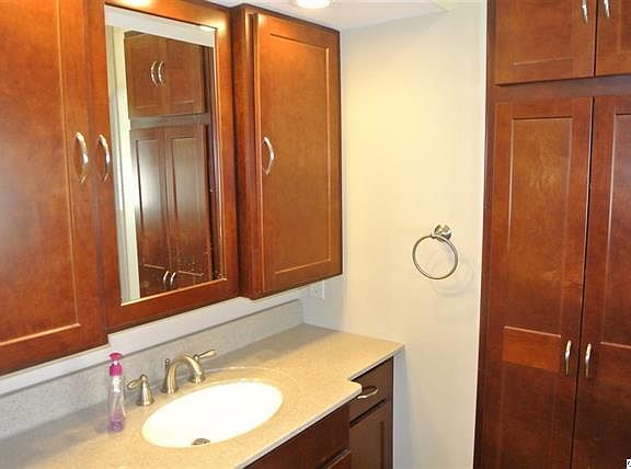 Home for Sale in Quincy, IL $145,000