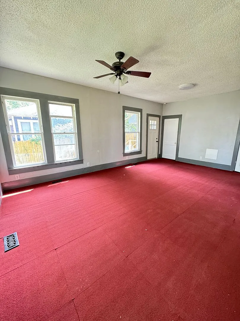 Two Bed Two Bath Rental — Photo 3
