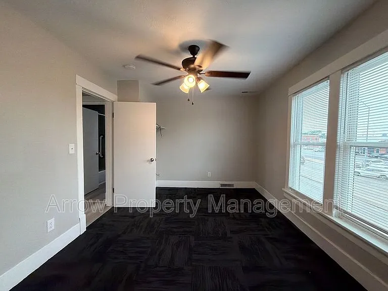 136 N 27th St #2 — Photo 12
