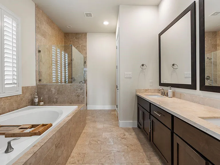 4205 Koehler St #B — Photo 15