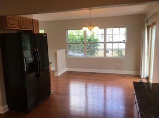 737 N May St, Aurora, IL 60506