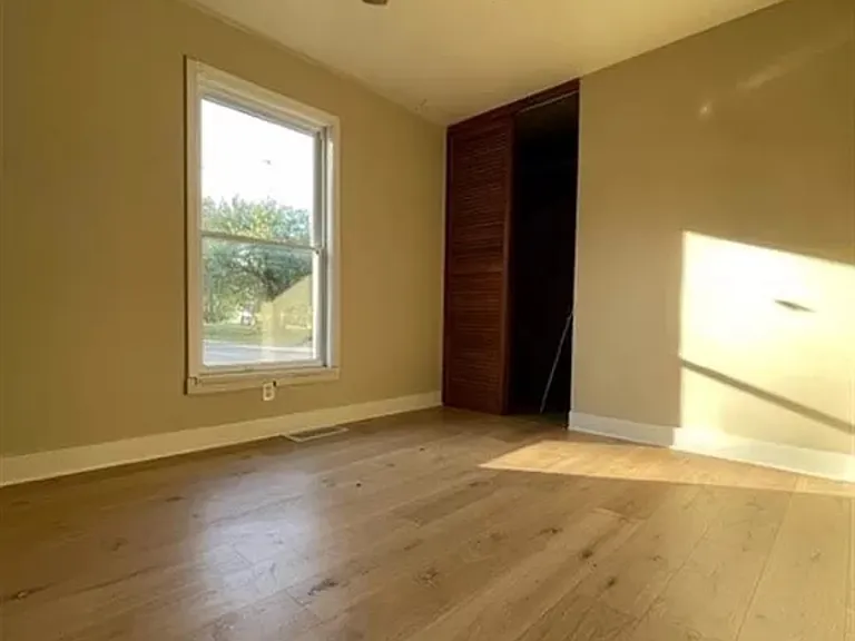 602 W Orchard St — Photo 9