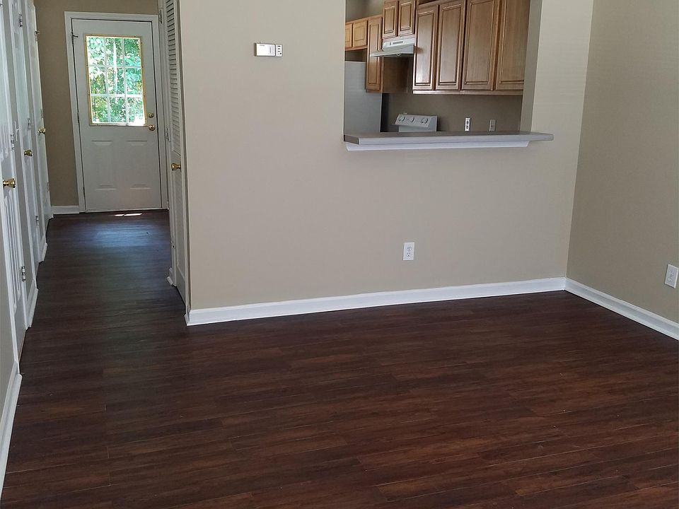 Paint color and flooring may vary.