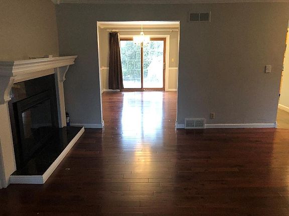 4th image of 19350 N Hills Dr