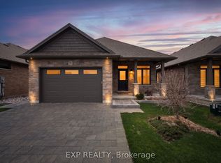 159 Collins Way #31, Strathroy Caradoc, ON N7G0G8