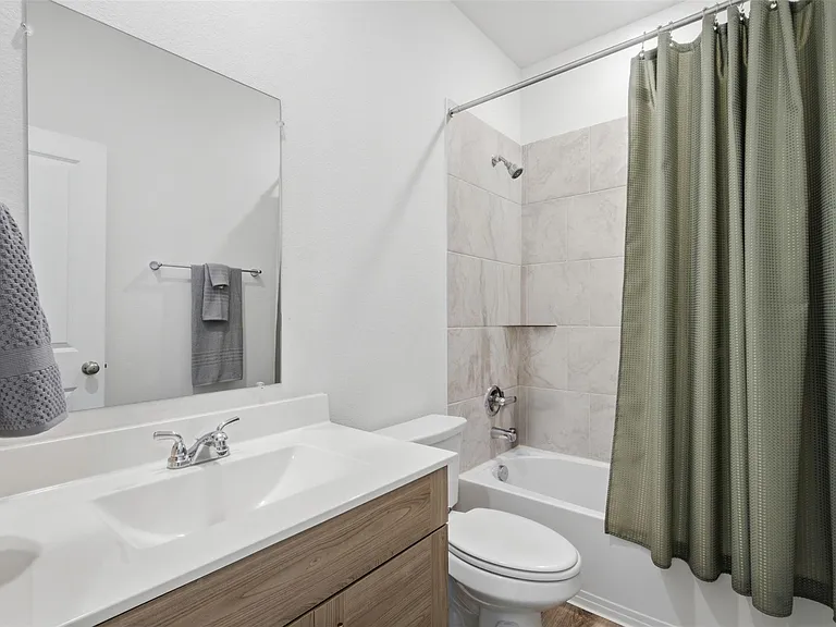 12528 Cockatto Xing — Photo 22