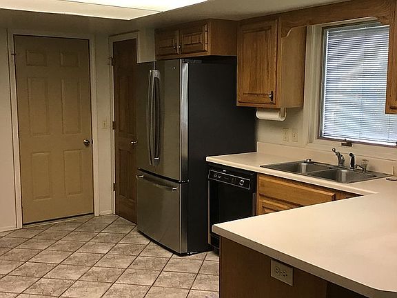 3rd image of 1125 Packard Pl