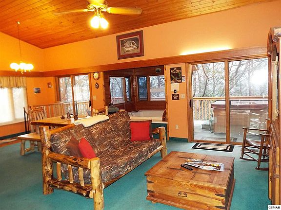 2nd image of 1911 Arolla Ct E