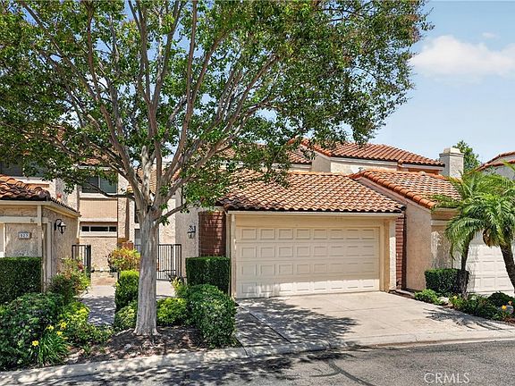 4th image of 525 Riviera Ct