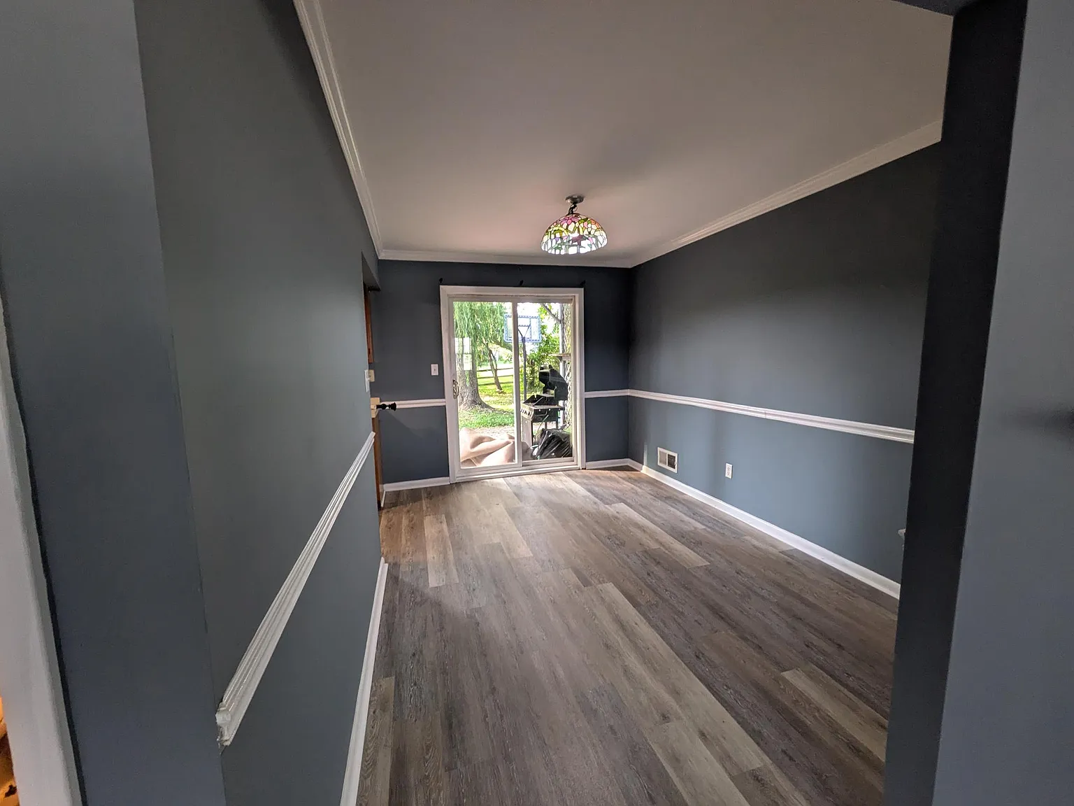 2 bed, 1.5 bath, 1075 sqft, $1,900 — Photo 2