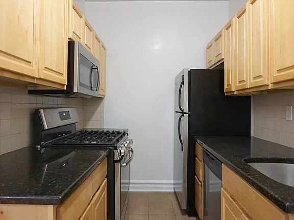 5th image of 855 Ocean Ave APT 4H