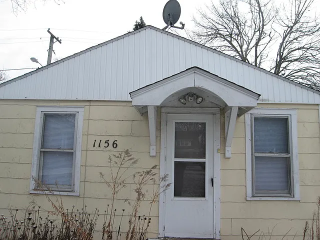 1156 W Marion St photo 1