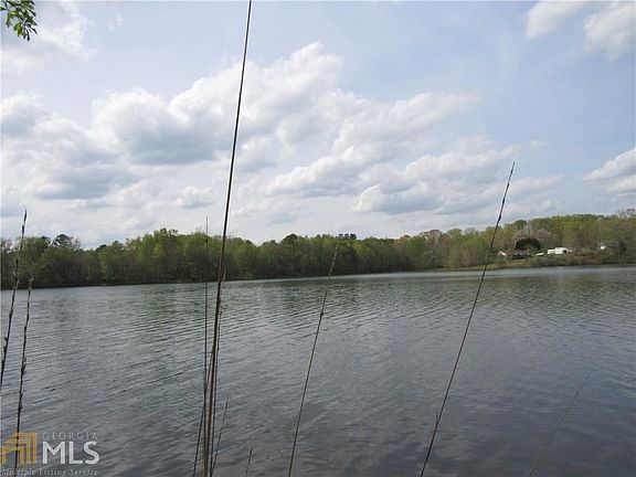 5th image of 827 Bear Creek Ln