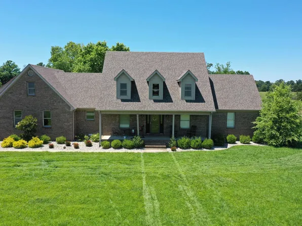 824 Mullins Ln, Benton, KY 42025