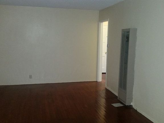 2nd image of 11116 La Salle Ave