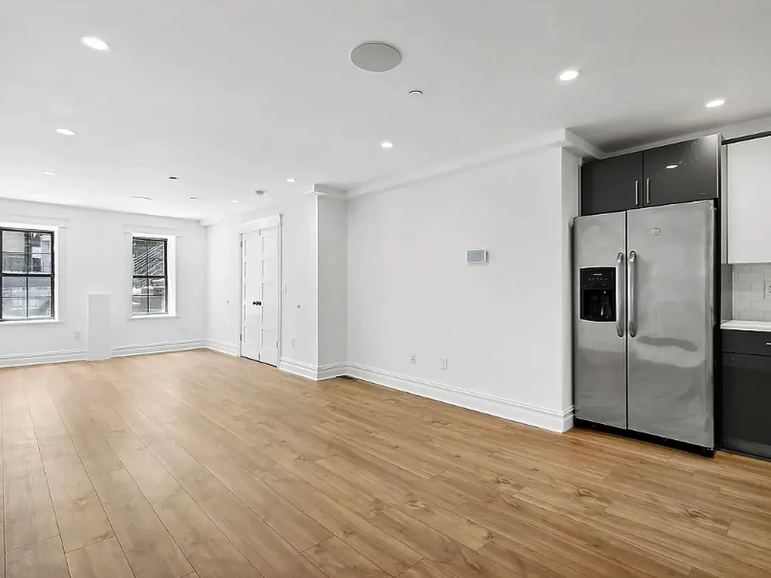 1083 Lafayette Avenue — Photo 3