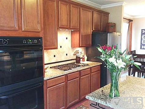 5th image of 119 Hillcrest Dr