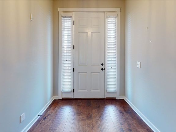 2nd image of 1405 Bristol Park Pl