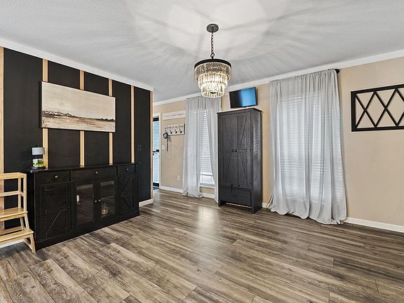4th image of 1297 Crossbrook Blvd