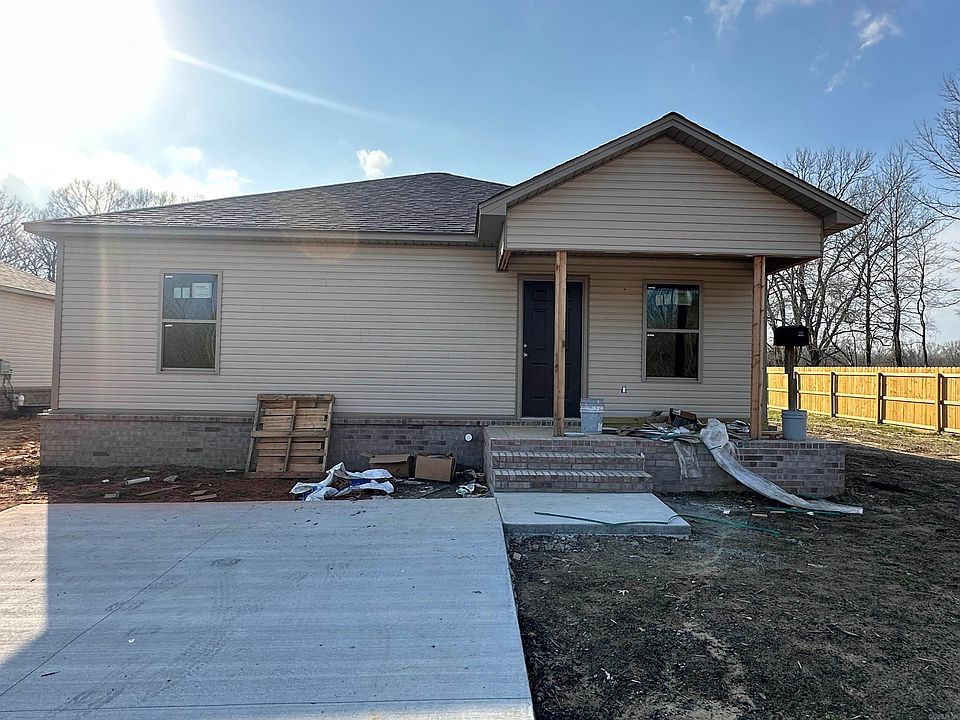 1st image of 1 Moon Rd