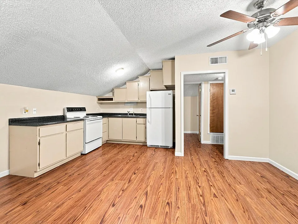 410 W Franklin St #10