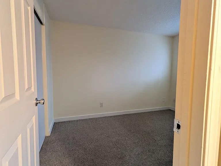 Loreto Apartments — Photo 44