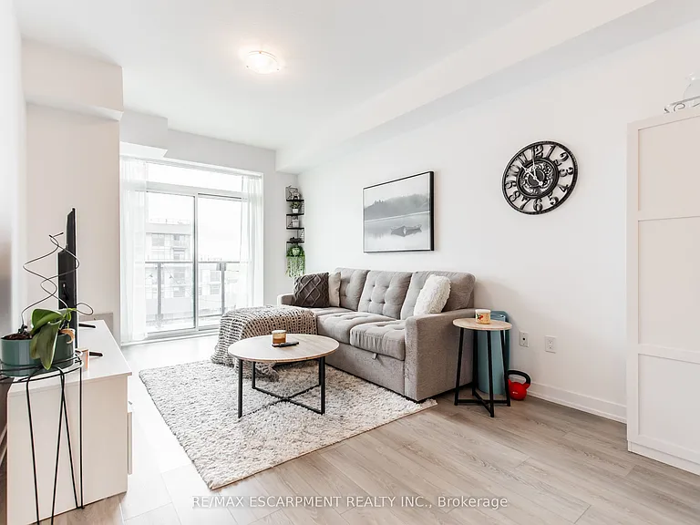 450 Dundas St E #708 — Photo 14