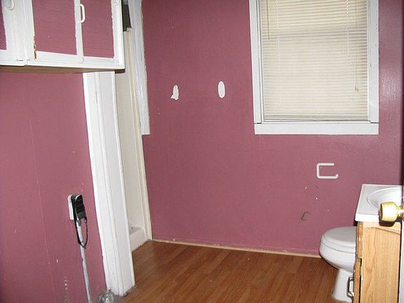 5th image of 535 Union St