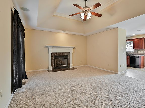 4th image of 1233 Cottonwood Ct