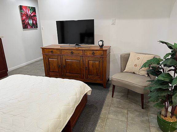 4th image of 610 Uluoa St #1
