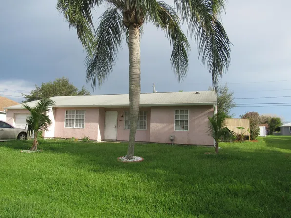2557 SE ROBIN Circle, Port St Lucie, FL 34952