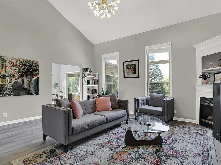 5398 Baltimore Ct — Photo 4