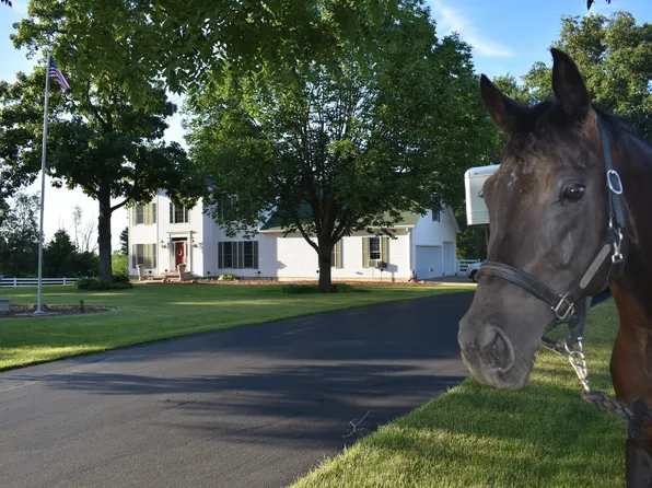 2165 Henderson Trl, Wataga, IL 61488