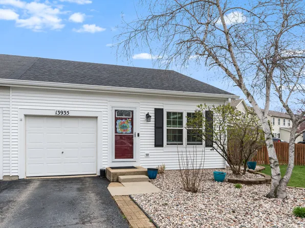 13935 S Oakdale Cir, Plainfield, IL 60544