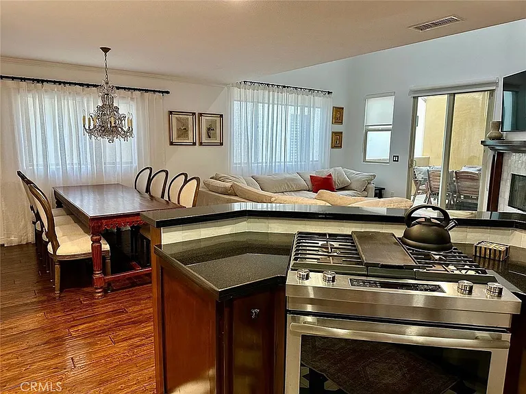 610 Orchid Ave #1/2 — Photo 4