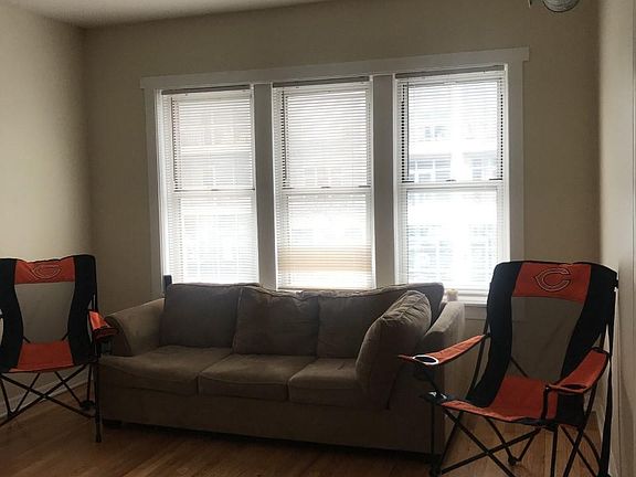 2nd image of 839 N Ashland Ave #2F