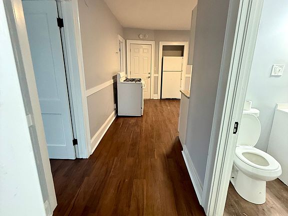 4th image of 39 Acorn St Fl 2