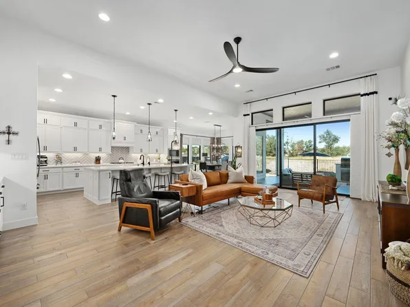 1105 Joe Carson Dr, Leander, TX 78641