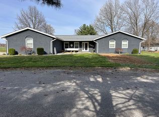 428 Vance Dr, Olney, IL 62450