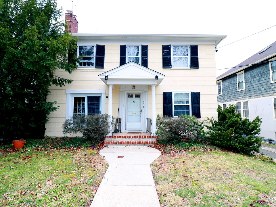 82 Jefferson Rd