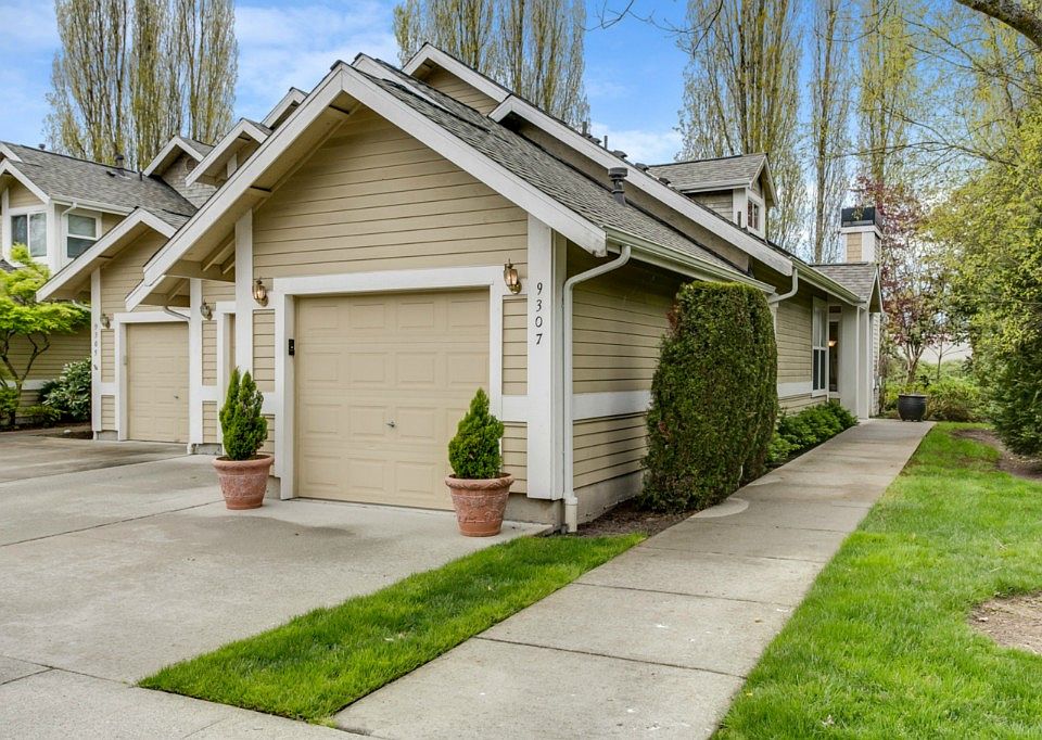 1st image of 9307 156th Pl NE