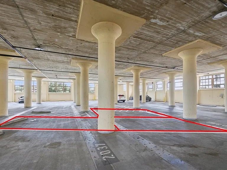 Parking spaces with option for 3rd parking space