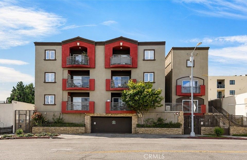 1st image of 11124 Burbank Blvd APT 108