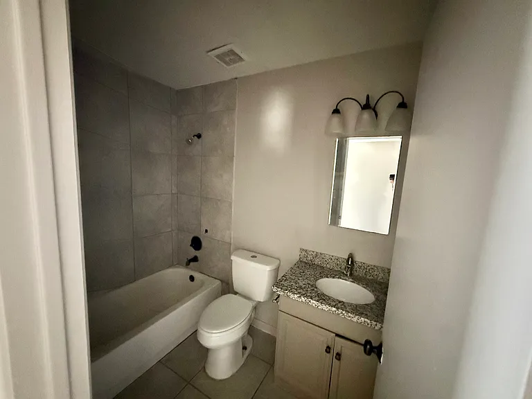 1265 S 13th Ave — Photo 10