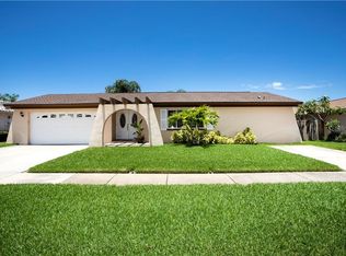 9430 120th St, Seminole, FL 33772