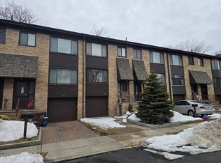 306 Grasmere Dr #B, Staten Island, NY 10305