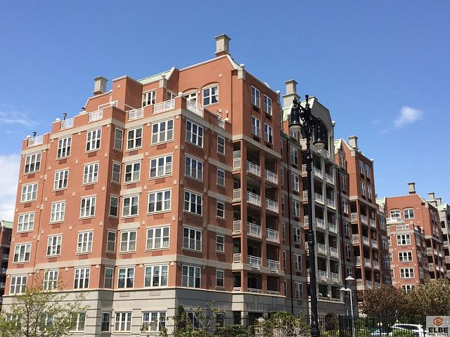 1st image of 155 Oceana Dr E #4